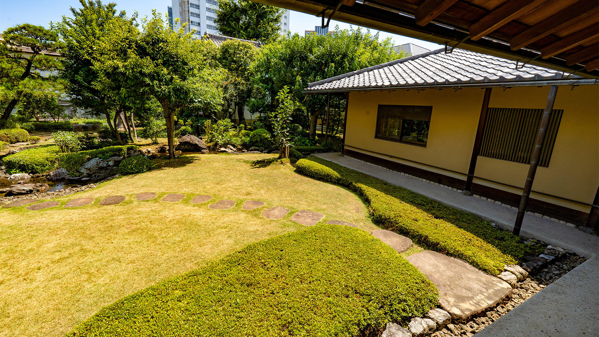 太刀川記念上大崎交流会館　庭園